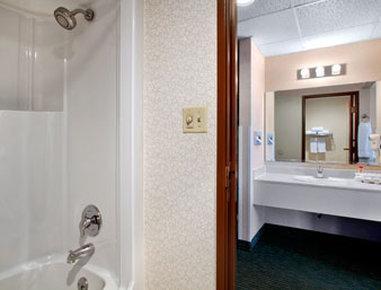 Hotel Super 8 By Wyndham 2*